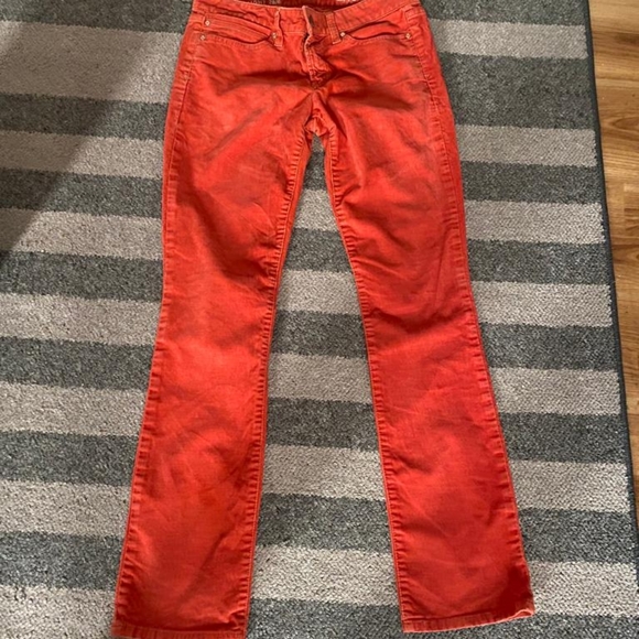 Low Rise Jeans - Picture 7 of 8